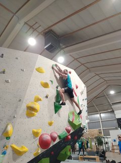 © USI Leoben Bouldern_b